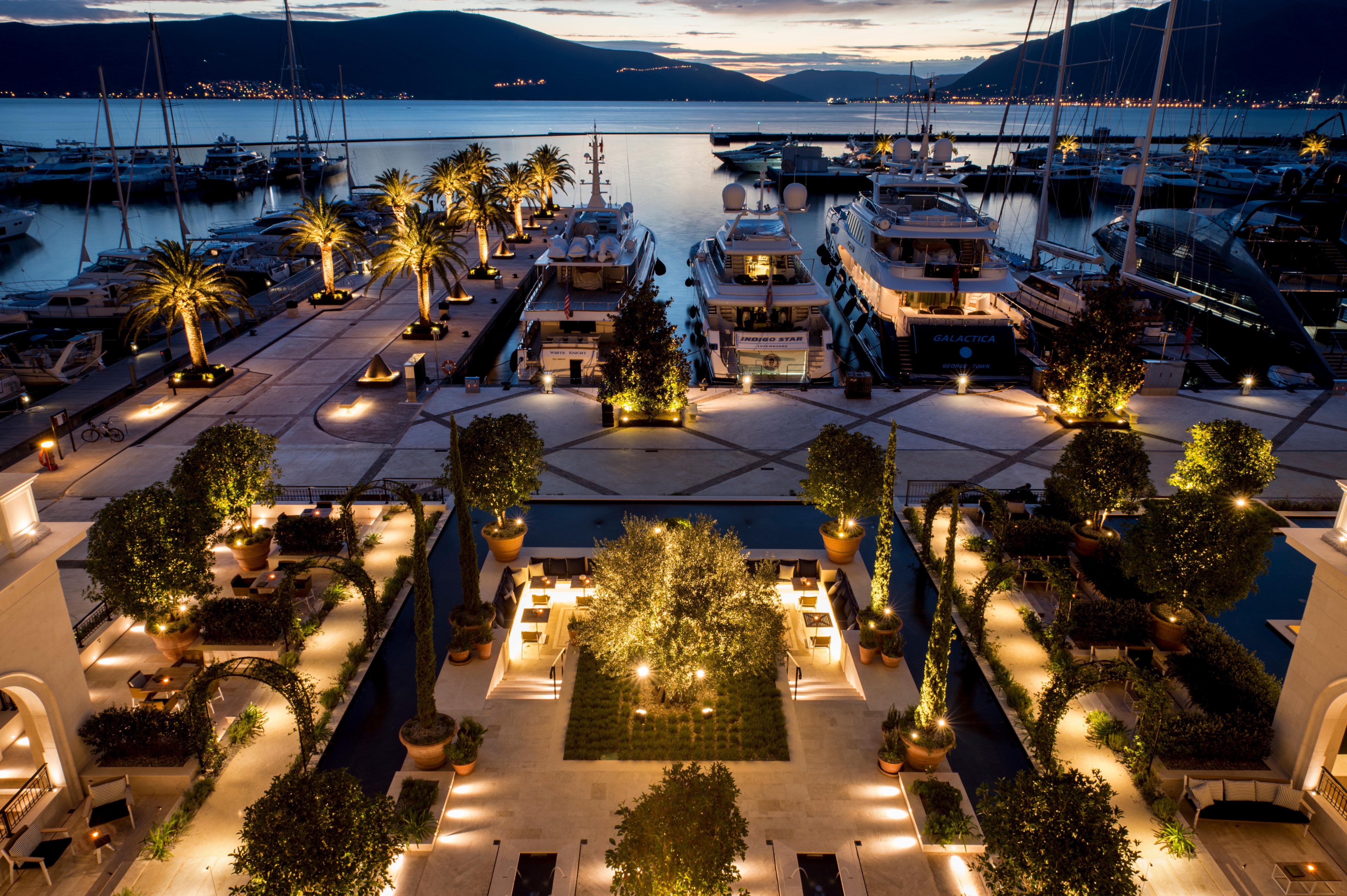 Regent Porto Montenegro ติวัต ภายนอก รูปภาพ The Port of Porto Cervo