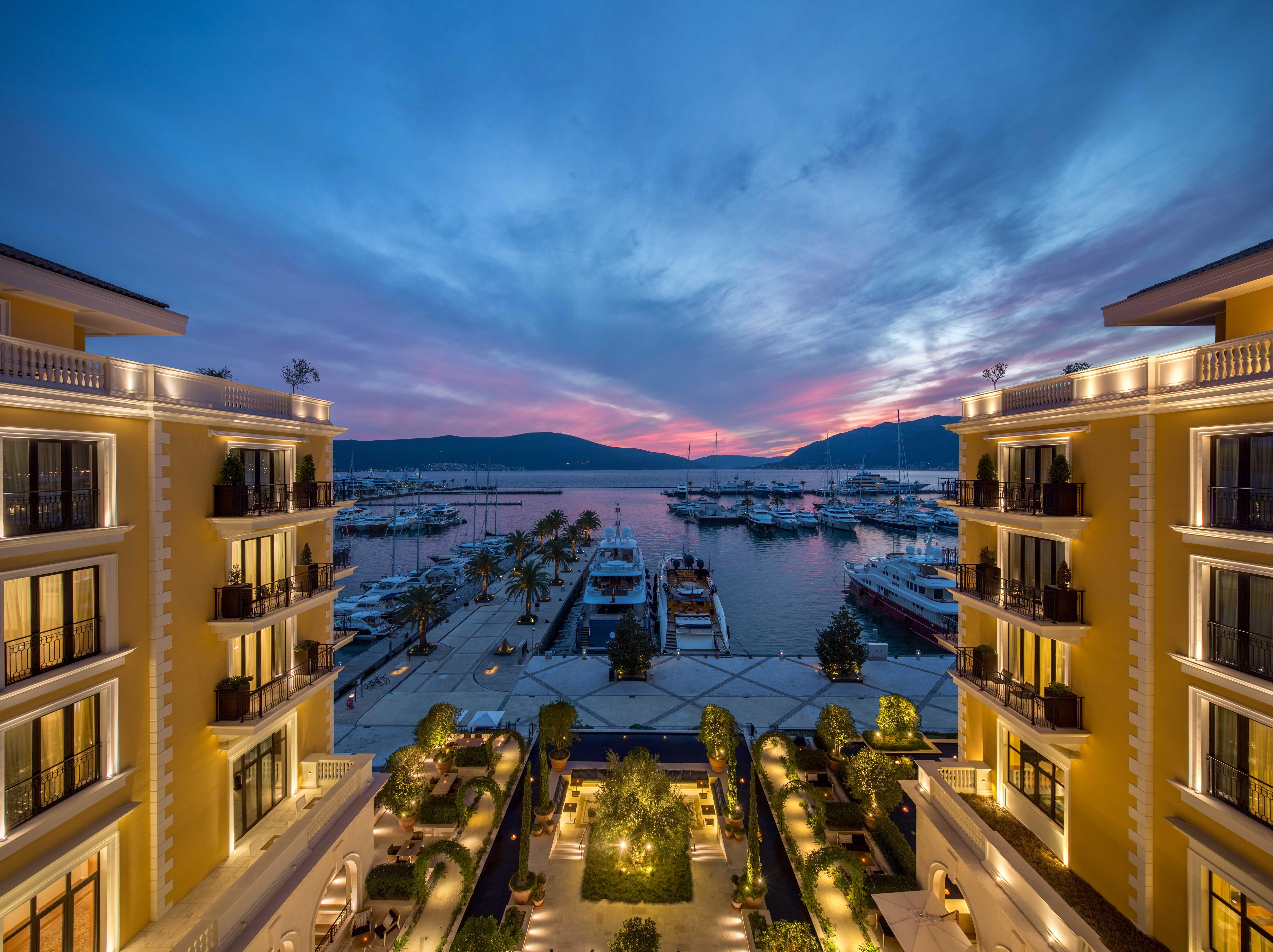 Regent Porto Montenegro ติวัต ภายนอก รูปภาพ View of the port of Porto Cervo