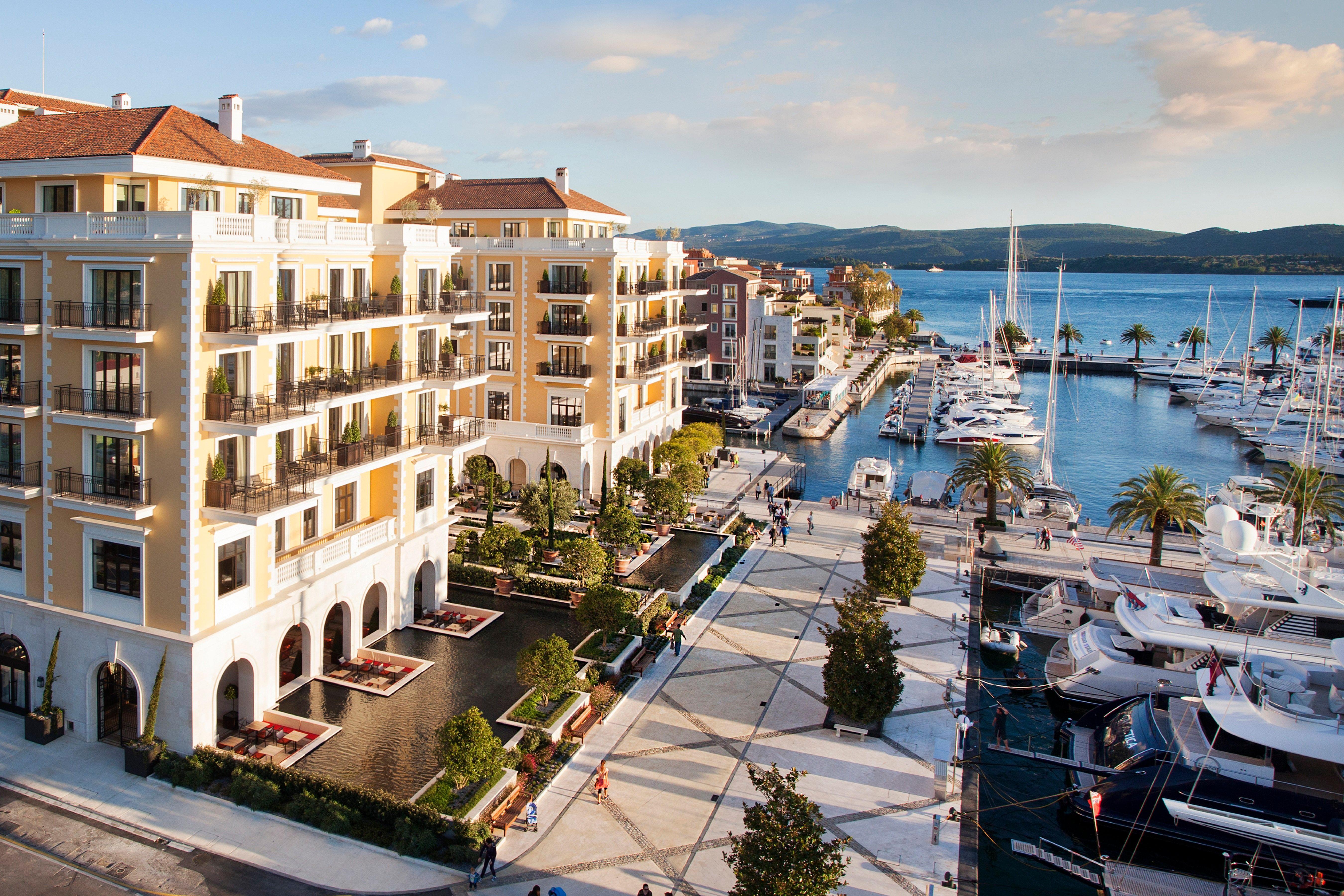 Regent Porto Montenegro ติวัต ภายนอก รูปภาพ View of the marina