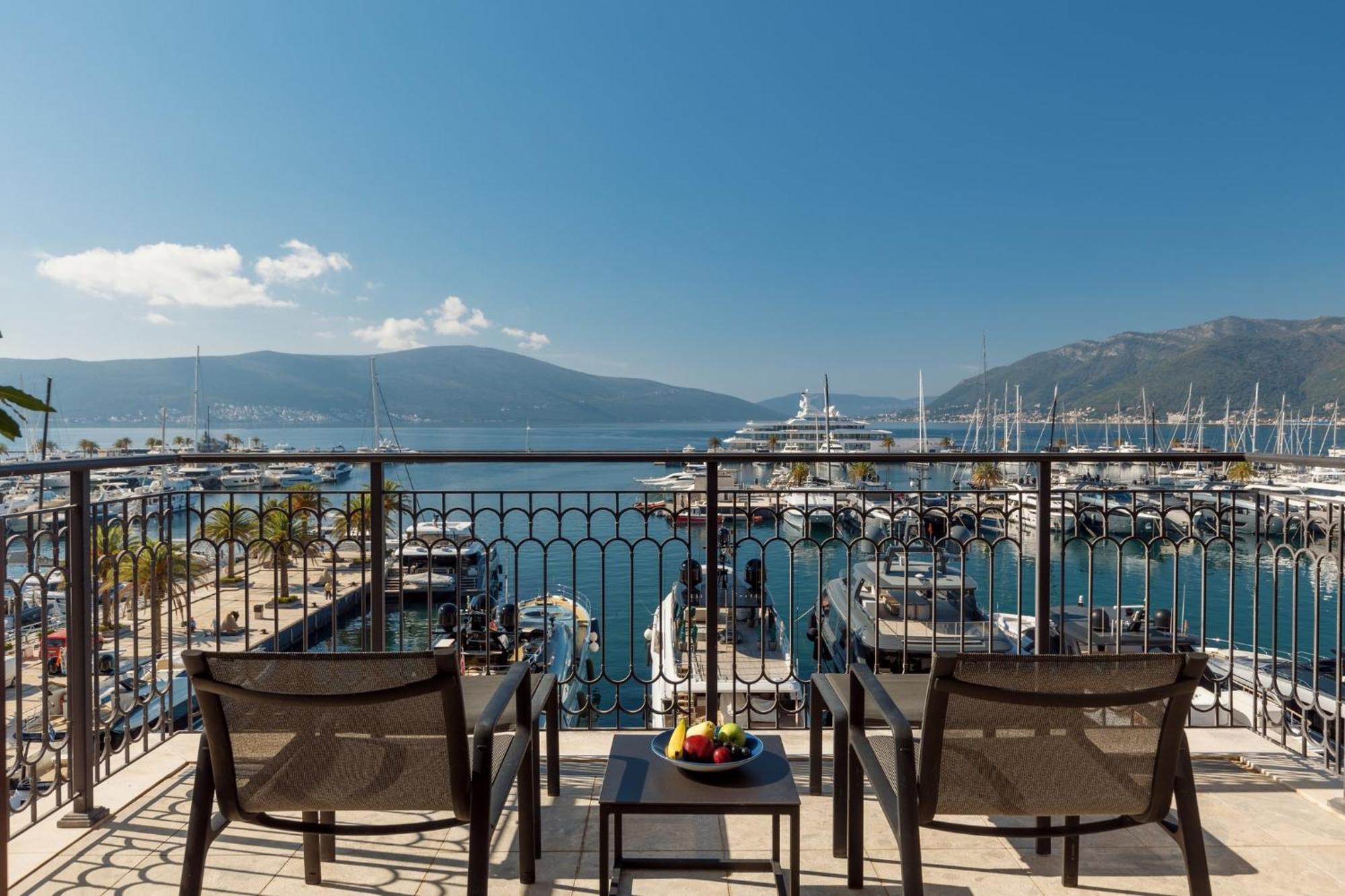 Regent Porto Montenegro ติวัต ภายนอก รูปภาพ View from the hotel