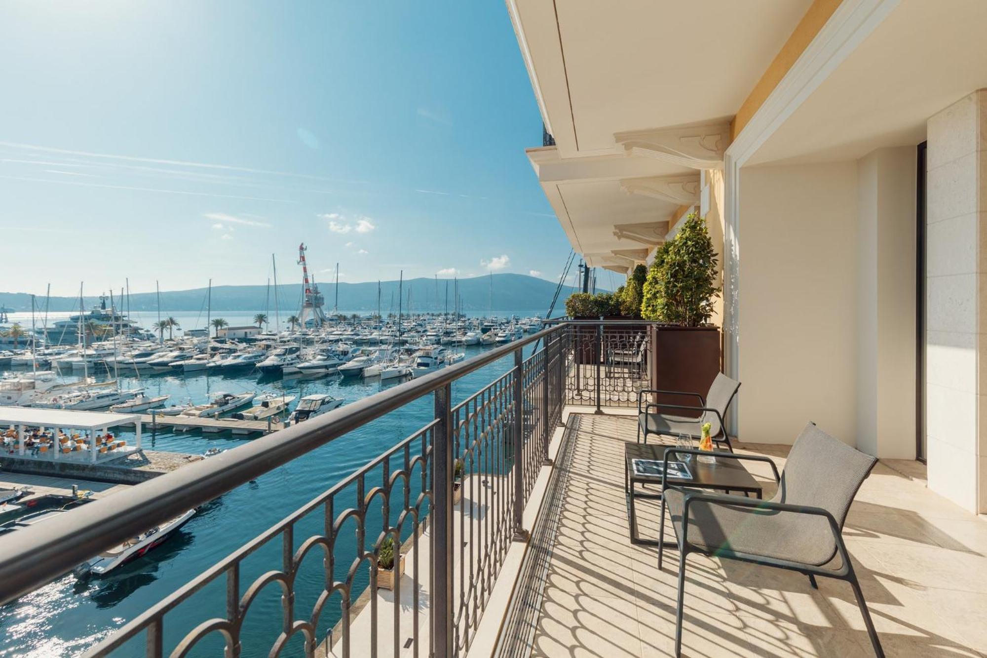 Regent Porto Montenegro ติวัต ภายนอก รูปภาพ View from the hotel