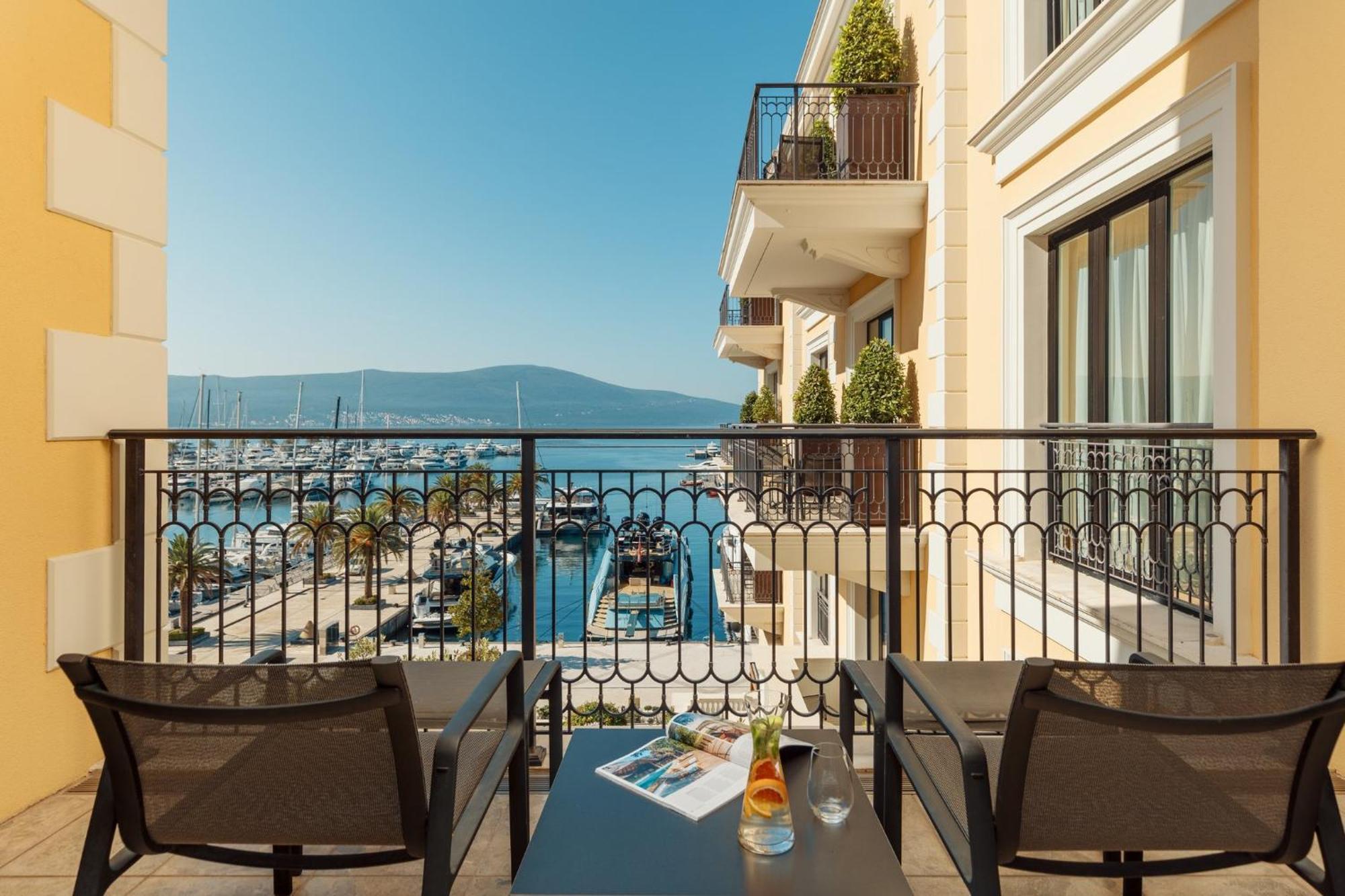 Regent Porto Montenegro ติวัต ภายนอก รูปภาพ View from the hotel