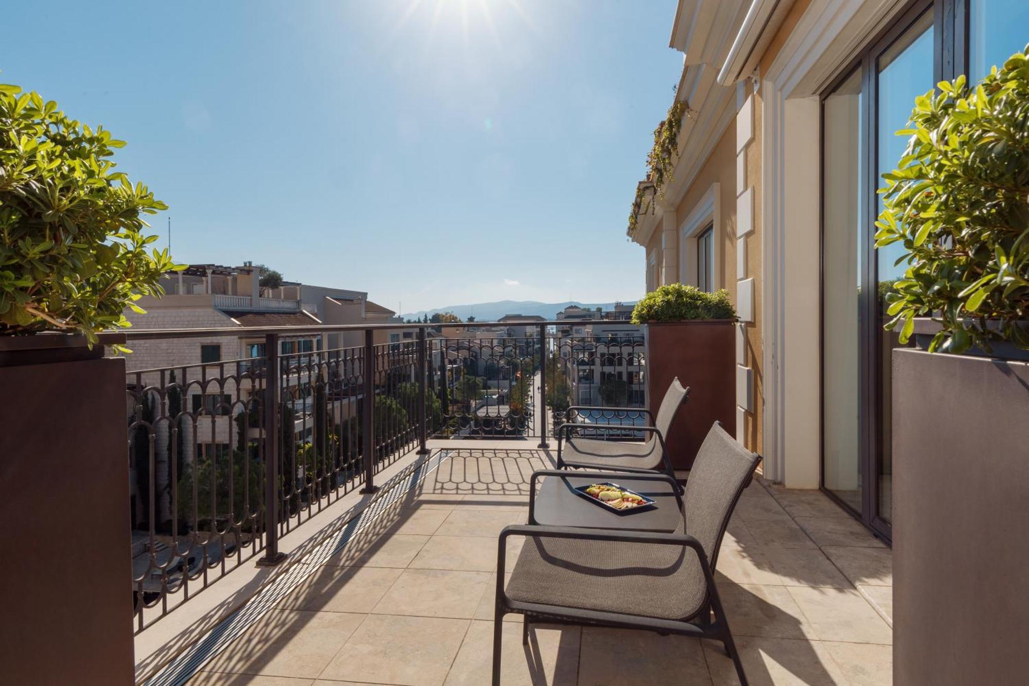 Regent Porto Montenegro ติวัต ภายนอก รูปภาพ The Westin Athens